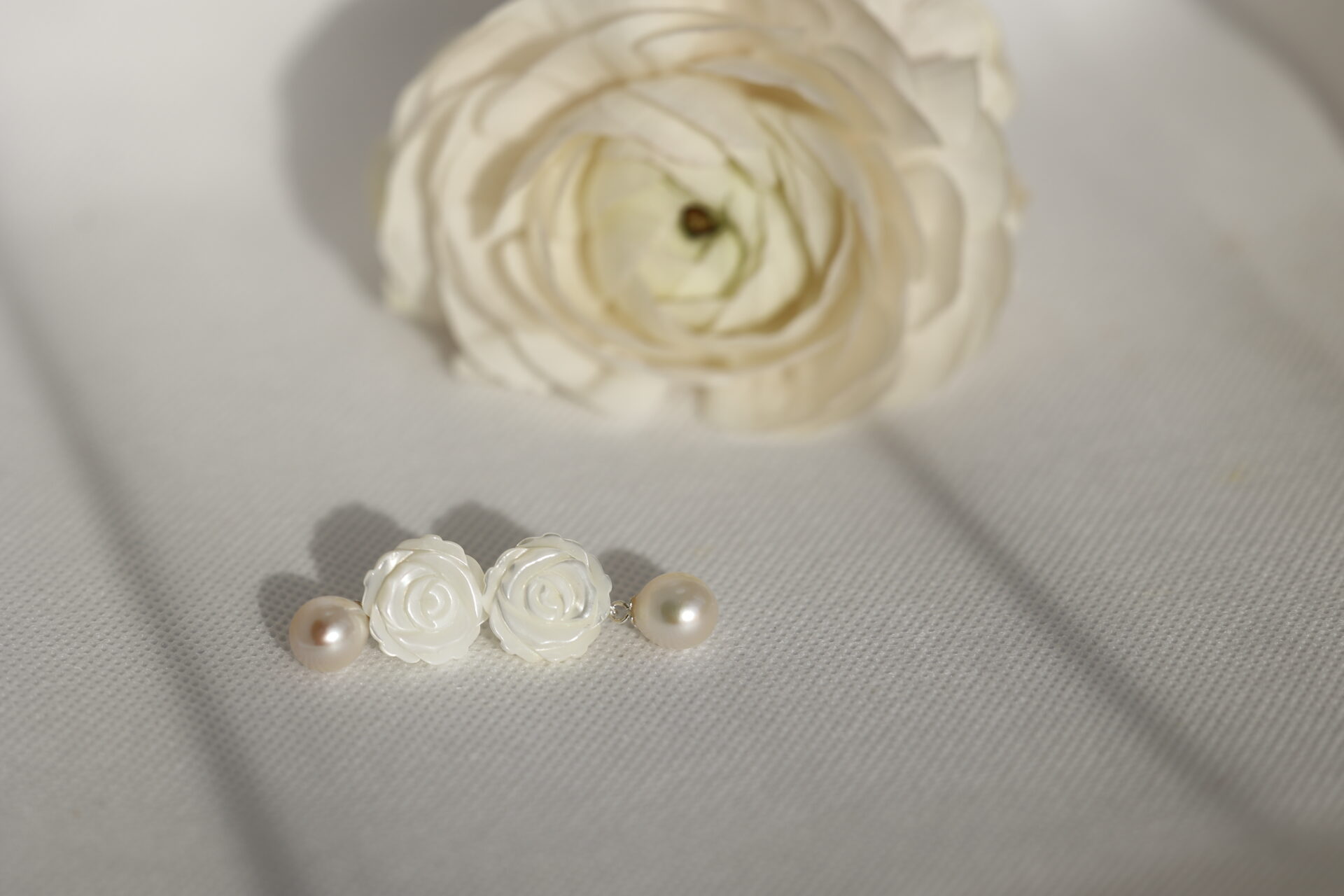 Rosa Ohrringe – Zarte Eleganz aus 925er Sterlingsilber